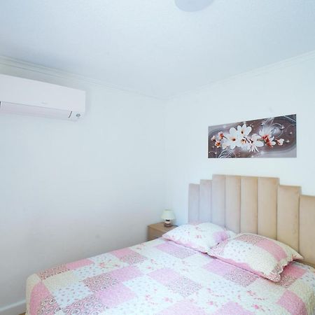 Appartement Du Forum,La Gare, 50 M2 , Climatisation, Garage, Cour Narbonne Kültér fotó